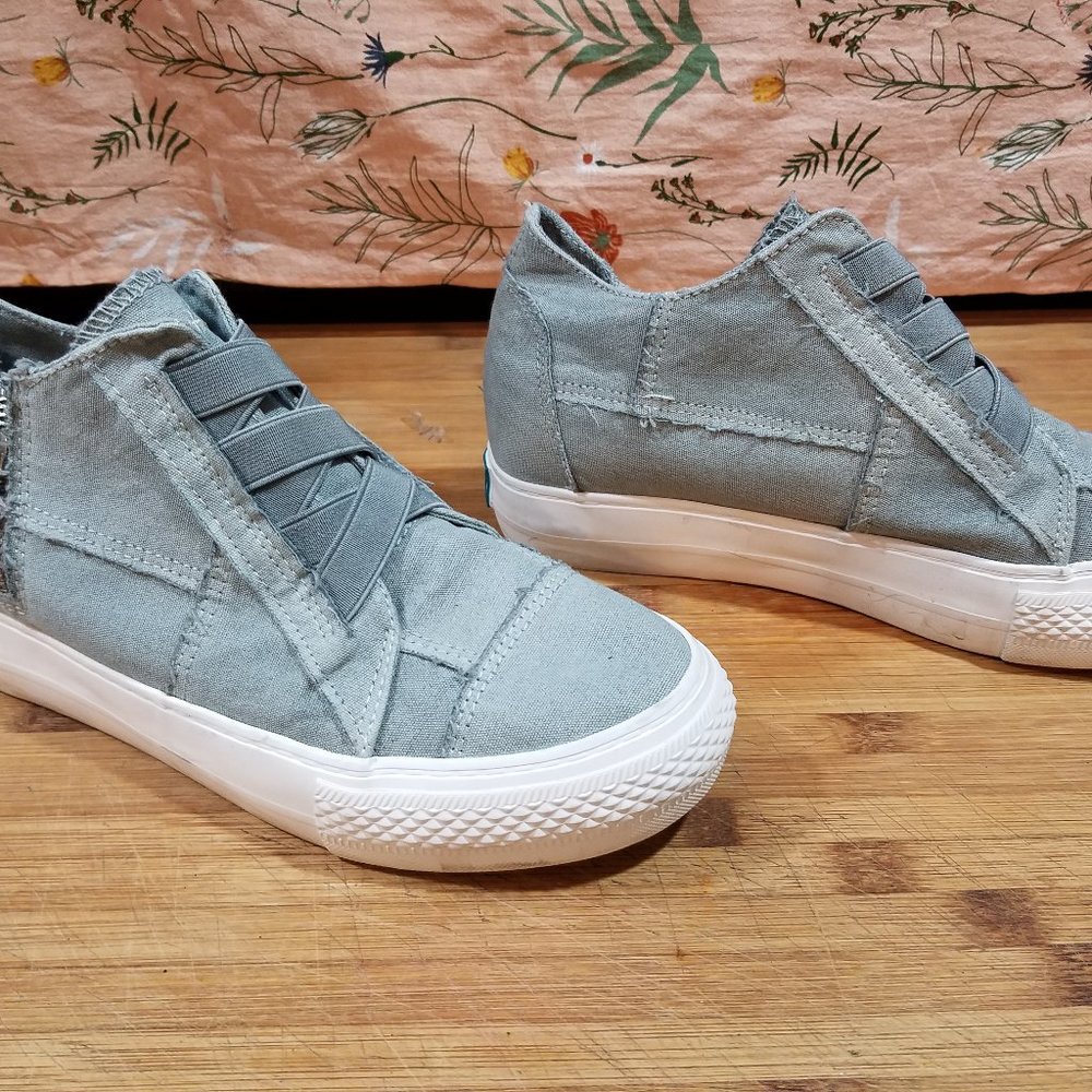 Blowfish® Mamba sneaker size 10